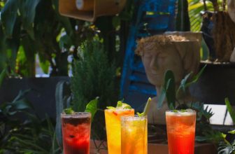 [☕️🇻🇳] 𝐋𝐚 𝐑𝐞̂𝐯𝐞𝐮𝐬𝐞🥤 Top1Coffee ☕️ Cho những ngày cuối hạ
𝐓𝐫𝐚̀ 𝐭𝐫𝐚́𝐢 𝐜𝐚̂𝐲 𝐍𝐇𝐀̀ 𝐂𝐔̉𝐀 𝐌𝐎̛
–  𝐓𝐫𝐚̀ 𝐗𝐨𝐚̀𝐢 𝐦𝐚̣̂𝐭 𝐨𝐧𝐠…………… 𝟑𝟎.𝟎𝟎𝟎₫
– 𝐓𝐫𝐚̀ 𝐃𝐚̂𝐮 𝐕𝐚̉𝐢……………………..𝟑𝟎.𝟎𝟎𝟎₫ , shares-3✔️ , likes-361❤️️ , date-2023-04-27 09:08:15🇻🇳🇻🇳🇻🇳📰🆕