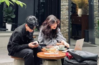 [☕️🇻🇳] La Farine 🥤 Top1Coffee ☕️ “𝐌𝐨̣̂𝐭 𝐯𝐚̀𝐢 𝐬𝐮̛̣ đ𝐚́𝐧𝐠 𝐲𝐞̂𝐮 𝐨̛̉ 𝐪𝐮𝐚𝐧𝐡 𝐤𝐡𝐮 𝐯𝐮̛𝐨̛̀𝐧”Thời tiết dạo này dịu dàng, cảm giác dễ chịu hẳn đi ấy nhờ. Ước gì thời tiế , shares-2✔️ , likes-51❤️️ , date-2023-05-09 14:11:24🇻🇳🇻🇳🇻🇳📰🆕