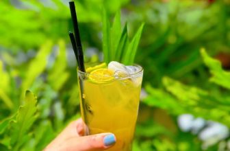 [☕️🇻🇳] Coffee HUỲNH HƯƠNG 🥤 Top1Coffee ☕️ Nghe nói món TRÀ MÃNG CẦU đang HOT
Coffee HUỲNH HƯƠNG  Cũng có nhé Khách ơi!!
Thơm ngon full topping đấy ạ!!!, shares-2✔️ , likes-18❤️️ , date-2023-05-11 05:26:43🇻🇳🇻🇳🇻🇳📰🆕