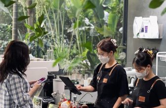 [☕️🇻🇳] La Farine 🥤 Top1Coffee ☕️ 𝐋𝐚̣𝐢 đ𝐚̂𝐲 𝐜𝐡𝐮́𝐧𝐠 𝐦𝐢̀𝐧𝐡 𝐤𝐞̂̉ 𝐜𝐡𝐨…Một ngày làm việc của chúng mình bắt đầu và kết thúc bằng:
Hương cà phin buổi sáng thơm lừng , shares-0✔️ , likes-21❤️️ , date-2023-07-15 14:24:01🇻🇳🇻🇳🇻🇳📰🆕