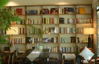 [☕️🇻🇳] PHD Book – Coffee 🥤 Top1Coffee ☕️ Gom góp lại trong ánh nắng sớm mai, khi mùa vẫn còn nồng và sạm hơi biển trên da.
P/s: hôm nay mưa lay bay nên nồng mùi đất.
, shares-1✔️ , likes-47❤️️ , date-2023-08-31 07:03:37🇻🇳🇻🇳🇻🇳📰🆕