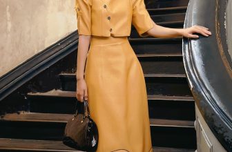 [🆕🇻🇳] CLERNA đưa tới trong thiết kế thời trang và lối sống người phụ nữ Đông Dương 👕 Top1Fashion 👗  Không chịu thoả hiệp với nỗi nhớ ràng buộc, cô xách vali đi đến không gian của riêng mình.
Hành trang cô mang theo là những chiếc đầm đầy tự do, phóng khoá , shares-3✔️ , likes-62❤️️ , date-2023-08-28 05:10:37🇻🇳🇻🇳🇻🇳📰🆕