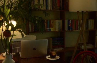 [☕️🇻🇳] PHD Book – Coffee 🥤 Top1Coffee ☕️ trong Tiểu Luận, Montaigne khuyên con người nên dành ra trong lãnh địa của mình một “Căn phòng phía sau, ở đó ta thiết lập cho m , shares-0✔️ , likes-35❤️️ , date-2023-10-10 03:11:47🇻🇳🇻🇳🇻🇳📰🆕