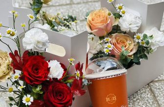 [☕️🇻🇳] Le Petit Cafe’ 🥤 Top1Coffee ☕️ Bọn mình vẫn đang nhận đặt set hoa và nước để giao 20/10  nha cả nhà ơi CHỈ 180K
Đặt trước để bọn mình sắp xếp đặt hoa tươi và s , shares-0✔️ , likes-7❤️️ , date-2023-10-12 12:07:10🇻🇳🇻🇳🇻🇳📰🆕