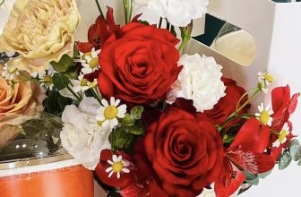 [☕️🇻🇳] Le Petit Cafe’ 🥤 Top1Coffee ☕️ Hơn 30 phần Hoa và Trà đã được đặtTừ hôm nay bọn mình đã bắt đầu đặt hoa tươi, ngày mai 18/10 bọn mình xin ngưng nhận đơn để bắt , shares-0✔️ , likes-8❤️️ , date-2023-10-17 08:01:56🇻🇳🇻🇳🇻🇳📰🆕