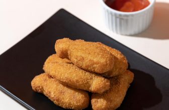 [☕️🇻🇳] Le Petit Cafe’ 🥤 Top1Coffee ☕️  Cả GRAB và VILL bọn mình đều phát hành mã rồi nè  Nhanh tay vào app sử dụng mã để đặt món trong thời tiết quá là ẩm ương này đi , shares-1✔️ , likes-5❤️️ , date-2023-10-25 08:03:20🇻🇳🇻🇳🇻🇳📰🆕