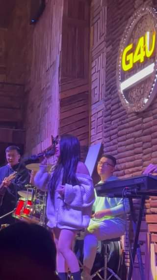 [☕️🇻🇳] CAFE CA NHẠC G4U 🥤 Top1Coffee ☕️ 8h30 tối nay hẹn hò với nữ ca sĩ xink đẹp của G4U nhaaaaaaaa
 , shares-0✔️ , likes-23❤️️ , date-2023-12-08 09:52:55🇻🇳🇻🇳🇻🇳📰🆕