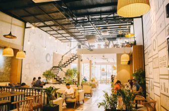 [☕️🇻🇳] LeKao’s Coffee 🥤 Top1Coffee ☕️ …đi đâu cũng lại về nhà…quanh qua, quẩn lại vẫn là LeKao’s…
#Nhà_LeKaosCoffee
, shares-4✔️ , likes-44❤️️ , date-2023-12-28 02:20:28🇻🇳🇻🇳🇻🇳📰🆕