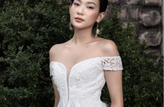 [🆕🇻🇳] The Nella👕 Top1Fashion 👗  NHỮNG LÝ DO NÀNG NÊN CHỌN VÁY CƯỚI TAFTA TỪ NHÀ THE NELLA.𝟭. 𝗦𝗮𝗻𝗴 𝘁𝗿𝗼̣𝗻𝗴, 𝗺𝗮𝗻𝗴 𝗽𝗵𝗼𝗻𝗴 𝗰𝗮́𝗰𝗵 𝗵𝗼𝗮̀𝗻𝗴 𝗴𝗶𝗮
Nếu nàng là người yêu thích sự kín đáo và thanh lịc , shares-0✔️ , likes-11❤️️ , date-2024-01-27 05:30:33🇻🇳🇻🇳🇻🇳📰🆕