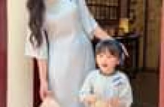 [🔑🇻🇳] WEdress – Cho thuê váy Vintage 🤝 Top1Rent 🔑   Áo dài lụa
Lụa hot trend mặc lên màu xinh lắm. Nhiều mẫu còn chưa kịp đăng đã có khách đặt rùi đây nè.𝑽𝒂̀𝒐 𝒏𝒉𝒐́𝒎 đ𝒆̂̉ 𝒔𝒂̆𝒏 𝒕 , shares-0✔️ , likes-5❤️️ , date-2024-01-25 12:11:41🇻🇳🇻🇳🇻🇳📰🆕