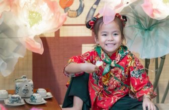 [☕️🇻🇳] DoveZi Coffee 🥤 Top1Coffee ☕️ Mẫu nhí đầu tiên với concept tết của tụi mình ~
Aw có đáng iu quá hông dọ
#baby #tet2024 #coffeetayninh #dovezicoffee
(*) 𝗗𝗼 , shares-1✔️ , likes-27❤️️ , date-2024-01-24 01:59:02🇻🇳🇻🇳🇻🇳📰🆕