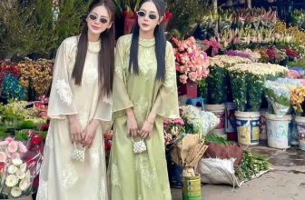 [🔑🇻🇳] WeDress cho thuê váy thiết kế, vintage, chụp ảnh cưới tại Hà Nội 🤝 Top1Rent 🔑  Áo dài mặc dự đám cưới
Nhìn các cô gái mặc áo dài xinh mê như này là We cứ lại phải nhập thêm nhiều em mới về cho cả nhà mình t , shares-0✔️ , likes-3❤️️ , date-2024-03-23 03:51:07🇻🇳🇻🇳🇻🇳📰🆕