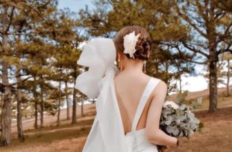 [🆕🇻🇳] The Nella👕 Top1Fashion 👗  𝐌𝐈𝐍𝐈𝐌𝐀𝐋𝐈𝐒𝐓 𝐃𝐄𝐒𝐈𝐆𝐍 | 𝐶𝑙𝑎𝑟𝑎 𝐷𝑟𝑒𝑠𝑠Một phiên khác từ Alice Dress với phần cổ vuông được thay đổi hoàn toàn nhưng vẫn giữ nguyên phần tùng nơ đặc trưng cùng v , shares-1✔️ , likes-13❤️️ , date-2024-03-01 13:30:34🇻🇳🇻🇳🇻🇳📰🆕