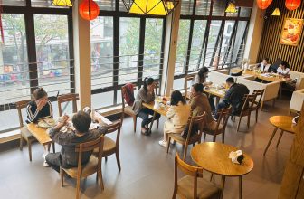 [☕️🇻🇳] Cham Cham Bakery – Coffee 🥤 Top1Coffee ☕️ Một ngày điển hình tại tầng 2 Cham Cham – Phủ Lý…Ngày mùa đông cũng như ngày mùa hạ, buổi sáng cũng như buổi  tối, chúng mìn , shares-0✔️ , likes-17❤️️ , date-2024-03-21 11:55:03🇻🇳🇻🇳🇻🇳📰🆕