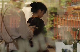 [☕️🇻🇳] The Comma coffee 🥤 Top1Coffee ☕️ Hi how are you? ______
The Comma Coffee
21 Hoa Mai, phường 2, quận Phú Nhuận
Opening hour | 8:00 – 22:00
Online order: Grab , shares-0✔️ , likes-5❤️️ , date-2024-03-22 12:28:49🇻🇳🇻🇳🇻🇳📰🆕