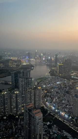 [☕️🇻🇳] Blank Lounge 🥤 Top1Coffee ☕️ Watch the city lights up from above.
Nhìn thành phố lên đèn từ trên cao.Được dịch từ Tiếng Anh
, shares-0✔️ , likes-0❤️️ , date-2024-03-30 05:17:55🇻🇳🇻🇳🇻🇳📰🆕