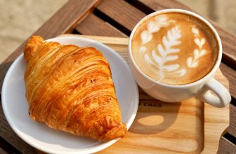 [☕️🇻🇳] ForDeer – Coffee with tree 🥤 Top1Coffee ☕️ 𝐆𝐨𝐨𝐝 𝐜𝐨𝐟𝐟𝐞𝐞, 𝐆𝐨𝐨𝐝 𝐦𝐨𝐨𝐝, 𝐆𝐨𝐨𝐝 𝐝𝐚𝐲Ở Rừng, chúng mình thường gọi combo Capuchino + Croissant  là cách để bắt đầu một ngày mới hoà , shares-0✔️ , likes-32❤️️ , date-2024-03-29 01:11:47🇻🇳🇻🇳🇻🇳📰🆕