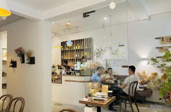 [☕️🇻🇳] Charm Coffee 🥤 Top1Coffee ☕️ Charm có cafe và trà hoa quả dành cho các cậu thêm tỉnh táo để học và làm việc…
Charm Coffee : ngõ 20 Láng Hạ, Đống Đa,HN
, shares-0✔️ , likes-16❤️️ , date-2024-04-02 08:12:49🇻🇳🇻🇳🇻🇳📰🆕