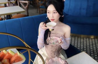 [☕️🇻🇳] 1988 Coffee – Bar 🥤 Top1Coffee ☕️ Trà chiều sang chảnh
Hoá thân quý tộc Anh cùng 1988Nàng có biết, set trà chiều là concept được yêu thích nhất tại 1988; bởi n , shares-0✔️ , likes-27❤️️ , date-2024-04-07 07:00:37🇻🇳🇻🇳🇻🇳📰🆕