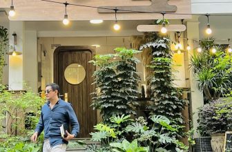 [☕️🇻🇳] Charm Coffee 🥤 Top1Coffee ☕️ Nắng lên, trời dịu…góc ảnh thơ… Charm Coffee : ngõ 20 Láng Hạ, Đống Đa,HN
Opening hours: 07 am- 22h00 pm
Available a , shares-1✔️ , likes-61❤️️ , date-2024-04-03 10:08:34🇻🇳🇻🇳🇻🇳📰🆕