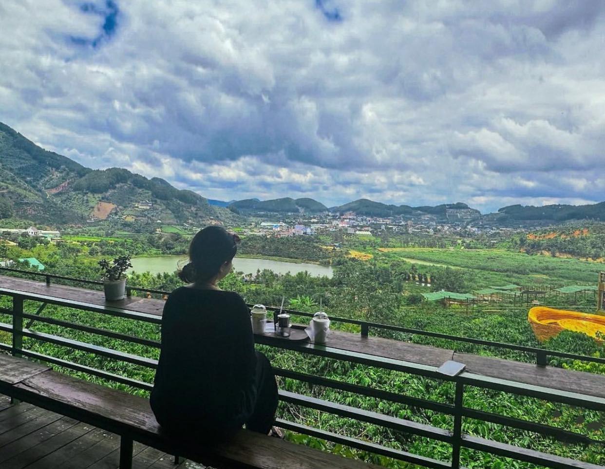 [☕️🇻🇳] Mê Linh Coffee Garden 🥤 Top1Coffee ☕️ Ngắm cảnh, Chill mới lạ, Đón tuần mới tại 𝐌𝐞̂ 𝐋𝐢𝐧𝐡 𝐂𝐨𝐟𝐟𝐞𝐞 𝐆𝐚𝐫𝐝𝐞𝐧 

Bắt đầu tuần mới một cách thư thái bằng cách thưởng thức một  , shares-3✔️ , likes-33❤️️ , date-2024-04-08 02:25:52🇻🇳🇻🇳🇻🇳📰🆕