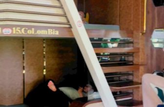 [☕️🇻🇳] Coffee Red 🥤 Top1Coffee ☕️ #CÀ_PHÊ_GIƯỜNG_NGỦ_RED
Điểm dừng chân cho một ngày nắng nóng ngay tại TP Thủ Đức
Đầy đủ dịch vụ ăn uống và tiện nghi hấp dẫn.
, shares-1✔️ , likes-9❤️️ , date-2024-04-11 08:00:17🇻🇳🇻🇳🇻🇳📰🆕