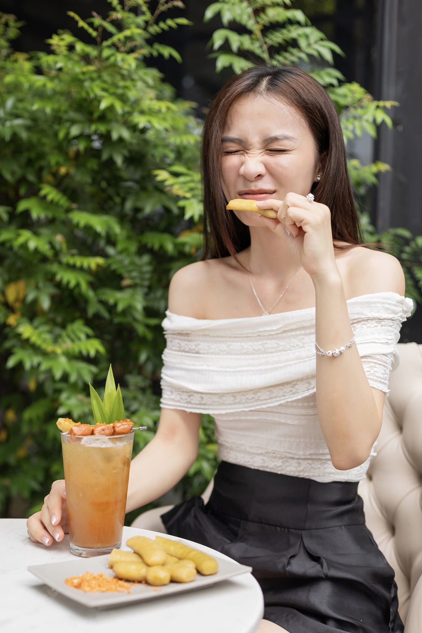 [☕️🇻🇳] DoveZi Coffee 🥤 Top1Coffee ☕️ Uống trà me là phụ, ăn Me Ngâm mới là chínhhhhh
Có bà nào ghiền topping me ngâm TÁCH HẠT bên em chưa nè
Biết tâm lý mí bà thích , shares-0✔️ , likes-24❤️️ , date-2024-04-05 04:00:00🇻🇳🇻🇳🇻🇳📰🆕