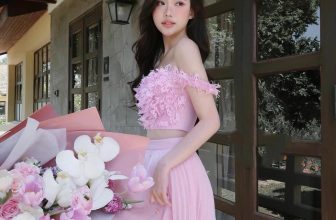 [🔑🇻🇳] WeDress cho thuê váy thiết kế, vintage, chụp ảnh cưới tại Hà Nội 🤝 Top1Rent 🔑  𝖡𝗂𝖾̂̉𝗇 𝗍𝗁𝗂̀ đ𝖾̣𝗉 đ𝖺̂́𝗒
𝖭𝗁𝗎̛𝗇𝗀 𝖼𝗈́ 𝖾𝗆 𝗍𝗁𝗂̀ đ𝖾̣𝗉 𝗁𝗈̛𝗇…
Mặc gì đi chơi dịp nghỉ lễ sắp tớii??? Gợi ý cho các nàng 1 em set chân v , shares-0✔️ , likes-4❤️️ , date-2024-04-09 07:00:59🇻🇳🇻🇳🇻🇳📰🆕