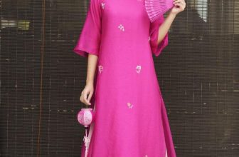 [🔑🇻🇳] WEdress – Cho thuê váy Vintage 🤝 Top1Rent 🔑  𝐂𝐚́𝐦 𝐱 𝐇𝐮𝐲𝐞̂̀𝐧 𝐋𝐢𝐳𝐳𝐢𝐞
Xinh đẹp trong tà áo dài với diễn viên Phan Minh Huyền.Nhà We có cho thuê kèm quạt free luôn đó. Tầm này m , shares-0✔️ , likes-6❤️️ , date-2024-04-12 03:00:27🇻🇳🇻🇳🇻🇳📰🆕