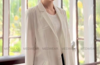 [🆕🇻🇳] Medwear – Thương hiệu thời trang y tế 👕 Top1Fashion 👗   LILY BLOUSE – ÁO BÁC SĨ NỮ BÁN CHẠY NHẤT MEDWEAR!Bạn đang tìm kiếm một chiếc áo blouse vừa thời trang, vừa thoải mái cho những ca làm việc dài? Lily B , shares-2✔️ , likes-23❤️️ , date-2024-05-17 06:24:29🇻🇳🇻🇳🇻🇳📰🆕