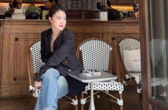 [🆕🇻🇳] Shop mẹ bé Hồng Ánh authenic 😎❤️️⭐️ Vợt lẹ đôi này chệ em uii. Đẹp xuất sắc. 1 trong những đôi dép gót dễ mang nhất mà lại dễ mix đồ nhất chính là em noá nha các chế ơi. Gót 6-6.5p rất phù hợ , shares-0✔️ , likes-3❤️️ , date-2024-05-14 03:07:06🇻🇳🇻🇳🇻🇳📰🆕