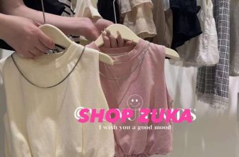 [🆕🇻🇳] Shop ZUKA Thời Trang Trẻ Em Cao Cấp 😎❤️️⭐️  HOTGIRL
Áo bí dể thương quá chừng
Chất cotton hàn
Đủ màu đủ sz
Kèm dây đeo
Sz 12kg đến 24kg
Mẹ chốt lẹ kẻo hết sz con ạ Chú ý khách tỉnh shop hổ  , shares-1✔️ , likes-1❤️️ , date-2024-05-16 01:33:30🇻🇳🇻🇳🇻🇳📰🆕