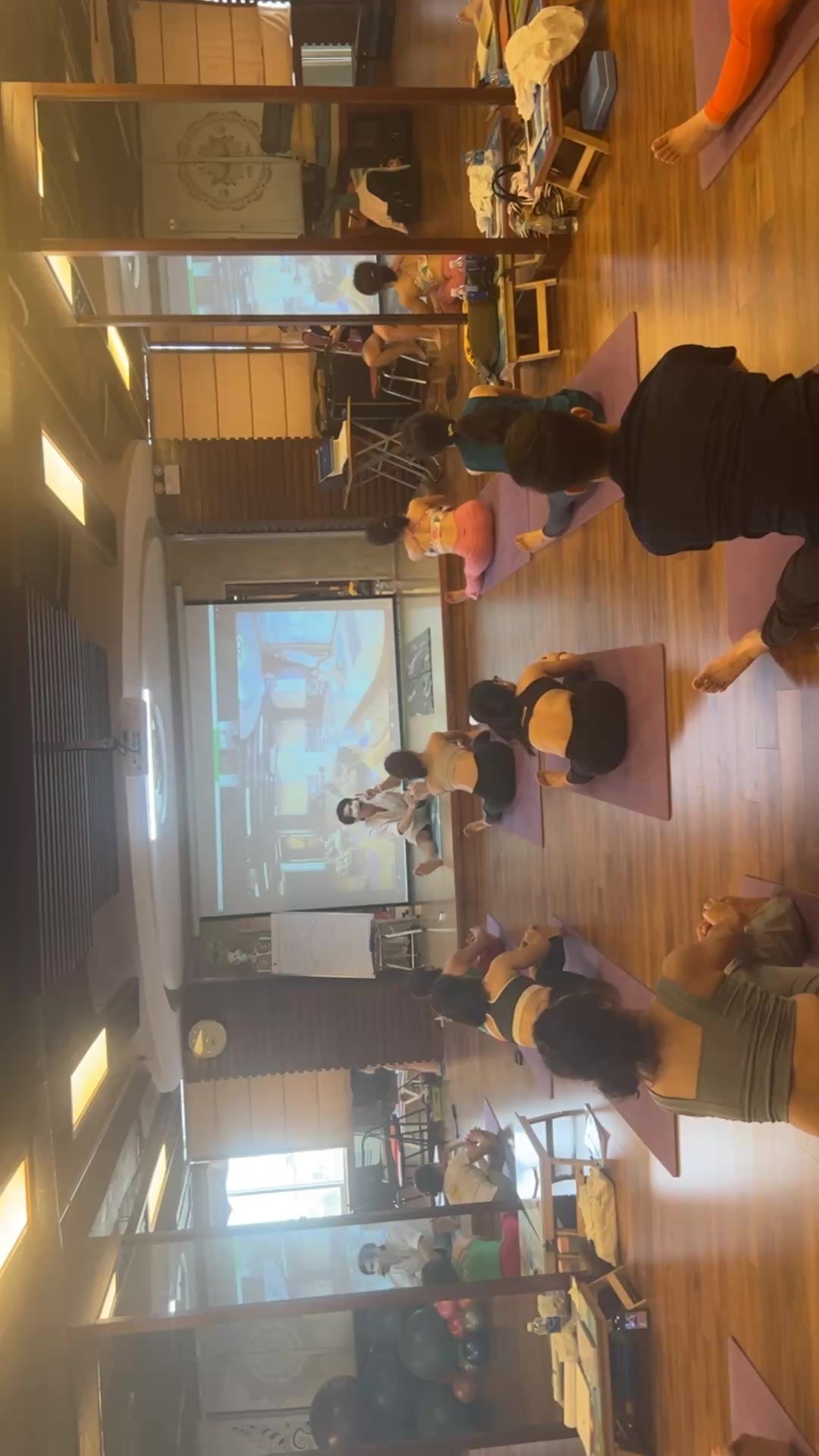 [🆕🇻🇳] Hương Anh Fitness & Yoga 🧘 Top1Yoga 🧘 Chuyên đề Happy Flow – Master Nguyễn Nhựt Bình khoá đào tạo HLV Yoga 200H tại Học viện Yoga Hương Anh
, shares-0✔️ , likes-32❤️️ , date-2024-05-25 08:51:11🇻🇳🇻🇳🇻🇳📰🆕