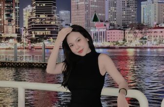 [🆕🇻🇳] Shop mẹ bé Hồng Ánh authenic 😎❤️️⭐️ Vừa lên kệ mà size đã số lượng ít rồi chị em ơi. Em gommmm gấp váy Uk saleeee #285k vtayyy
nhaaa. Đợt trước giá cao mà size còn cháy thì back saleee nấc c , shares-0✔️ , likes-8❤️️ , date-2024-05-14 09:07:30🇻🇳🇻🇳🇻🇳📰🆕