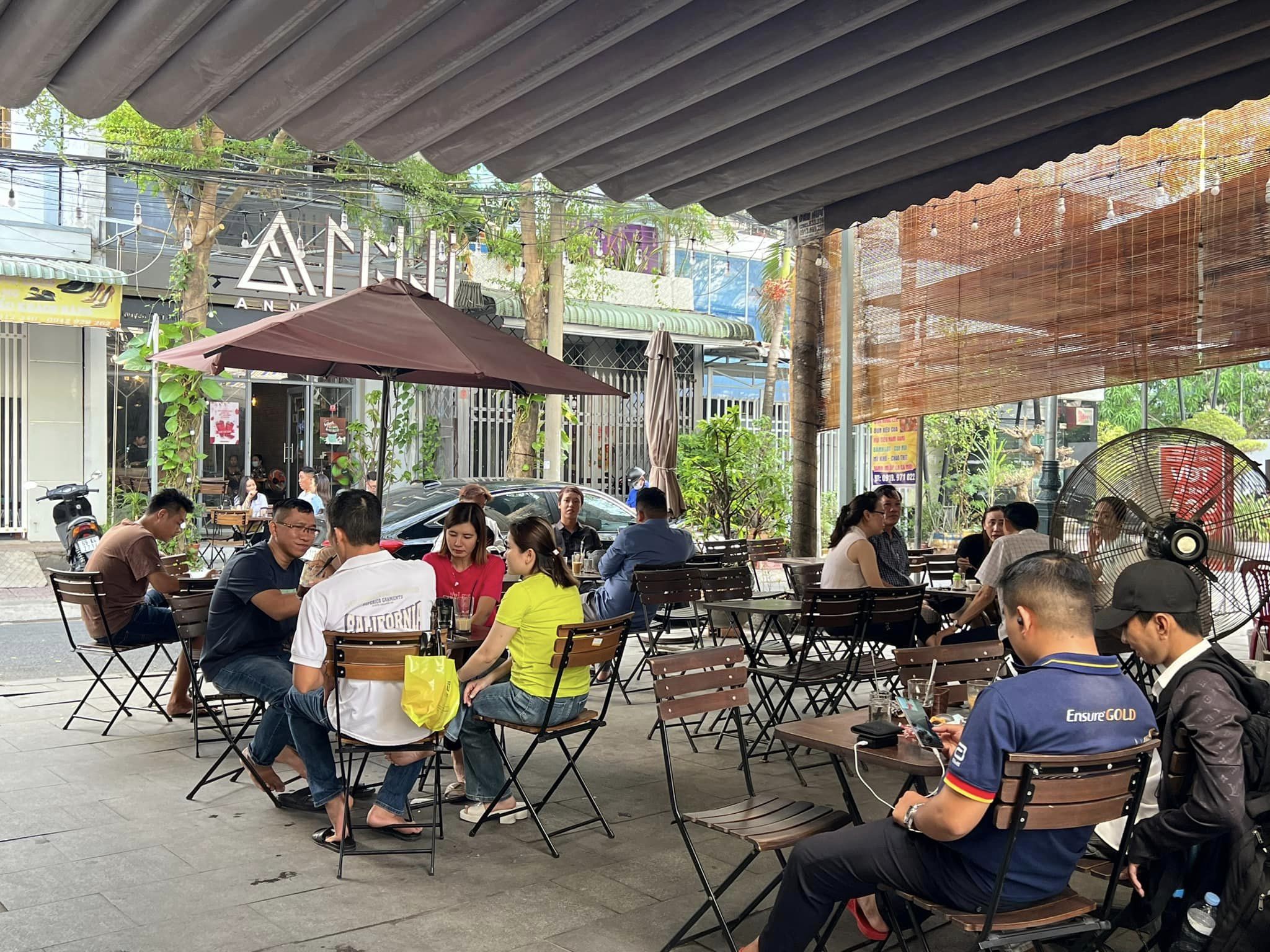 [☕️🇻🇳] Anni Coffee Cà Mau  🥤 Top1Coffee ☕️ Sáng chủ nhật, mình hẹn nhau qua Anni cà phê nha! 
 , shares-1✔️ , likes-28❤️️ , date-2024-04-14 01:28:15🇻🇳🇻🇳🇻🇳📰🆕