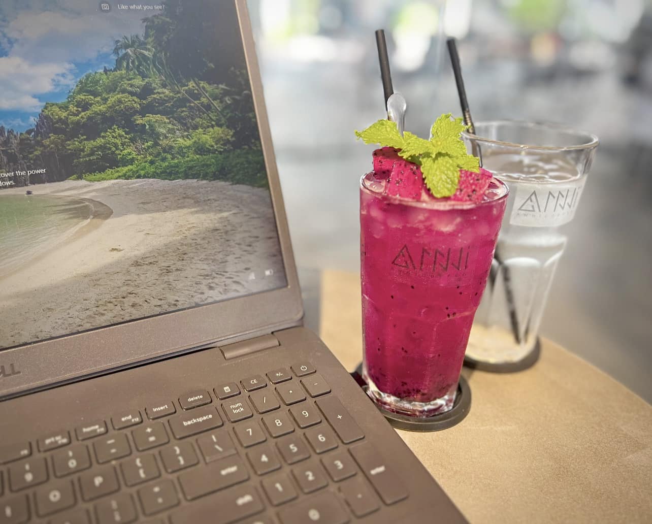 [☕️🇻🇳] Anni Coffee Cà Mau  🥤 Top1Coffee ☕️ Thời tiết này, vào phòng lạnh, order ly trà thanh long, bật bài nhạc chill biển nghe…. , cũng rất ư là naỳ nọ lắm ạ!
 , shares-0✔️ , likes-11❤️️ , date-2024-04-13 08:42:27🇻🇳🇻🇳🇻🇳📰🆕