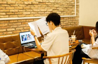 [☕️🇻🇳] LeKao’s Coffee 🥤 Top1Coffee ☕️  𝑪𝒐𝒎𝒃𝒐 vừa mát mẻ lại thoải mái học tập, làm việc cả ngày!!Nhà 𝑳𝒆𝑲𝒂𝒐’𝒔 𝑪𝒐𝒇𝒇𝒆𝒆 𝒂𝒏𝒅 𝑩𝒓𝒖𝒏𝒄𝒉 luôn có sẵn không gian làm việc tho , shares-3✔️ , likes-27❤️️ , date-2024-04-21 00:00:16🇻🇳🇻🇳🇻🇳📰🆕