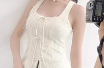 [🆕🇻🇳] CALEB 👕 Top1Fashion 👗  Mia Top mang đến diện mạo xinh yêu bởi thiết kế phối nơ trên nền vải tơ lấp lánh cùng sắc trắng tinh khôi must-have mùa hè. Sự thoải mái từ kiểu dáng và ch , shares-0✔️ , likes-0❤️️ , date-2024-05-13 09:22:08🇻🇳🇻🇳🇻🇳📰🆕