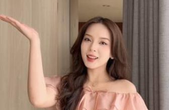 [🆕🇻🇳] Kate By Linh Nguyen – Kim Mã 😎❤️️⭐️ 𝐺𝑒𝑡 𝑟𝑒𝑎𝑑𝑦 𝑤𝑖𝑡ℎ 𝑚𝑒
Sự nhẹ nhàng, quyến rũ từ áo kiểu Mina và chân váy Viki mang đến cho cô nàng của KATE sự tự tin với diện mạo ngọt ngào thu hút mọi ánh  , shares-0✔️ , likes-0❤️️ , date-2024-05-12 03:04:39🇻🇳🇻🇳🇻🇳📰🆕