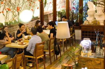 [☕️🇻🇳] Oromia Coffee – Lounge🥤 Top1Coffee ☕️ 𝑶𝒓𝒐𝒎𝒊𝒂 𝒗𝒂̀ 𝒏𝒉𝒖̛̃𝒏𝒈 𝒌𝒉𝒐𝒂̉𝒏𝒉 𝒌𝒉𝒂̆́𝒄 𝒍𝒆̂𝒏 đ𝒆̀𝒏
Khi mặt trời rút lui, nhường cho Sài Gòn chút dịu nhẹ, Oromia lên đèn, mời mọi ngườ , shares-2✔️ , likes-14❤️️ , date-2024-04-16 10:39:16🇻🇳🇻🇳🇻🇳📰🆕