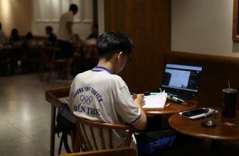 [☕️🇻🇳] LeKao’s Coffee 🥤 Top1Coffee ☕️ Mùa thi, mùa cần những cái ôm…Mùa thi có lẽ là khoảng thời gian các bạn học sinh cần những lời động viên và những cái ôm hơn b , shares-3✔️ , likes-70❤️️ , date-2024-04-23 01:33:18🇻🇳🇻🇳🇻🇳📰🆕