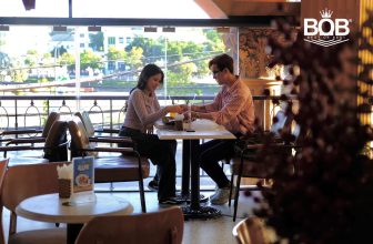 [☕️🇻🇳] B.O.B Coffee 🥤 Top1Coffee ☕️ Dù nằm giữa lòng thành phố náo nhiệt nhưng B.O.B luôn dành cho bạn những góc nhỏ an yên, tách biệt thanh âm ồn ào của phố thị. N , shares-0✔️ , likes-33❤️️ , date-2024-04-24 02:00:41🇻🇳🇻🇳🇻🇳📰🆕