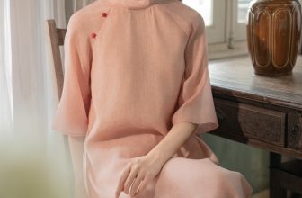 [🆕🇻🇳] Tủ Nhà Mây – Wear Easy. Feel Comfy. Be Happy 👕 Top1Fashion 👗  (𝐍𝐞𝐰 𝐀𝐫𝐫𝐢𝐯𝐚𝐥). Áo Dài Hội Phố, phiên bản màu hồng đào về tới nhà Mây trong những ngày mưa rào mùa hạ sầm sập kéo đến. Sau mưa lớn, trời hửng nắng, và Mây đ , shares-23✔️ , likes-165❤️️ , date-2024-05-14 05:34:46🇻🇳🇻🇳🇻🇳📰🆕