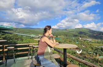 [☕️🇻🇳] Mê Linh Coffee Garden 🥤 Top1Coffee ☕️ Nắng thì ở đâu cũng nắng
Nhưng vừa nắng mà vừa mát lạnh thì chỉ có ở Đà Lạt thôi  Thay vì tốn tiền điện, tốn máy lạnh mình lấy , shares-4✔️ , likes-36❤️️ , date-2024-04-18 02:25:13🇻🇳🇻🇳🇻🇳📰🆕