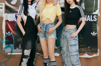 [🆕🇻🇳] Adidas Việt Nam👕 Top1Fashion 👗  adidas Originals x BABYMONSTER
NGUYÊN BẢN TẠO ĐỘC BẢNThổi bùng triết lý “nguyên bản” bằng sức trẻ và tinh thần dám khác biệt, các “tiểu monster” đang  , shares-8✔️ , likes-783❤️️ , date-2024-04-21 12:00:21🇻🇳🇻🇳🇻🇳📰🆕