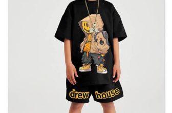 [🆕🇻🇳] Nhà Hạt Dẻ – Thời trang Trẻ em và Gia đình 😎❤️️⭐️ Bộ Drew em về mẫu mới tinh. Bé trai hay gái đều mặc đẹp các mẹ ah
Chất cotton đẹp, năm nào cũng bán mã này các mẹ khen, ưng lắm í
Size 100-110-120-130-14 , shares-0✔️ , likes-1❤️️ , date-2024-04-24 05:27:35🇻🇳🇻🇳🇻🇳📰🆕