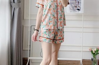 [🆕🇻🇳] Shop Bin&Bon Made in Việt Nam, Cambodia 😎❤️️⭐️  🩵FREE SHIP TOÀN QUỐC
#ShopBinBon_Hàng_có_sẵn.  Ôi cái lụa tơ tằm mềm mát nhẹ tênh,chất liệu lụa mới siêu mê nàng ơi!!!   mặc lên người mát lịm tim,thích l , shares-0✔️ , likes-0❤️️ , date-2024-05-17 14:40:36🇻🇳🇻🇳🇻🇳📰🆕