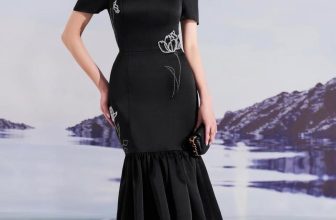 [🆕🇻🇳] Lumière des Liin 👕 Top1Fashion 👗  Thiết kế ôm eo tôn đường cong quyến rũ
————-
Thiết kế, cover hàng hiệu, may đo theo mẫu
Nguồn ảnh: Chancos
, shares-0✔️ , likes-2❤️️ , date-2024-04-27 02:35:34🇻🇳🇻🇳🇻🇳📰🆕