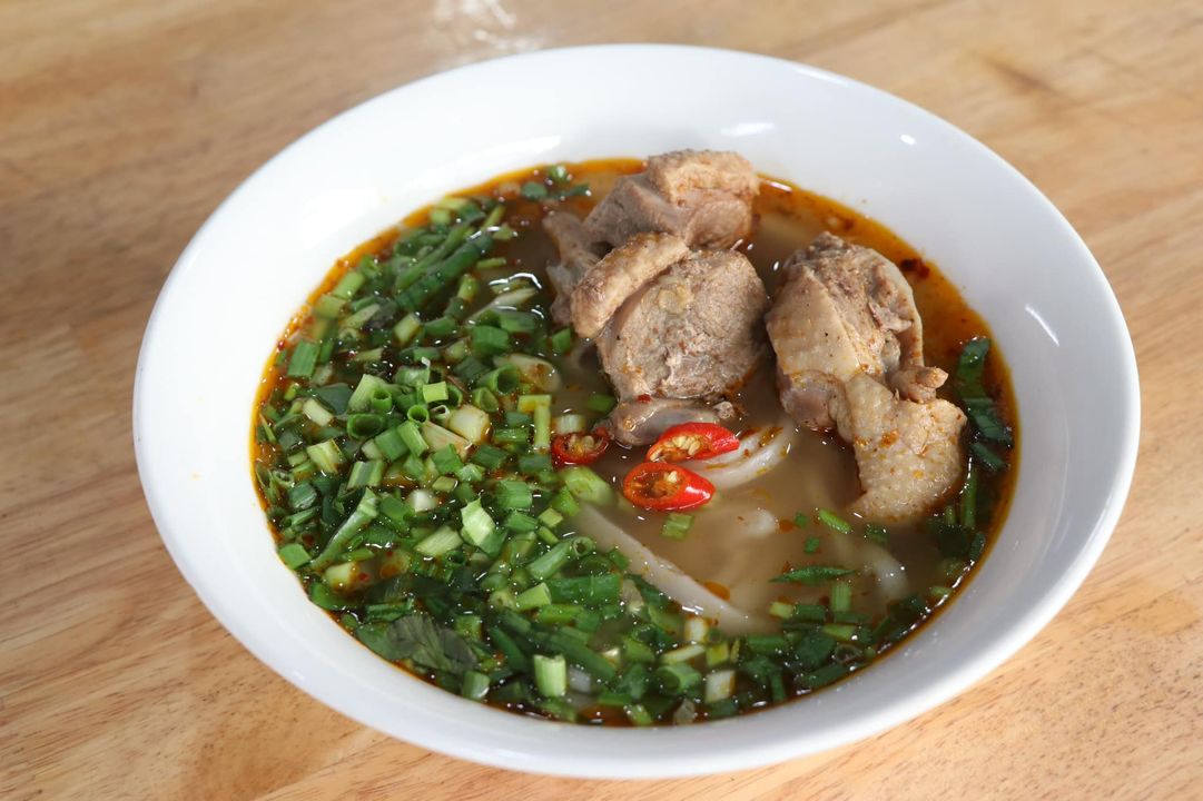 [🍜🇻🇳] CÀ MÈN – Đặc sản quê hương Quảng Trị 🍔Top1Food 🍜 – Cháo bột vịt, cháo bột cá lóc đây bà con ơiiiiiiii!Sợi bột dẻo dai, nước …