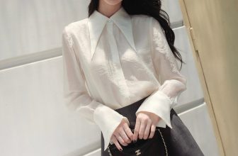 [🆕🇻🇳] Huong Boutique – Định hướng phong cách thời trang 👕 Top1Fashion 👗  𝐅𝐞𝐞𝐝𝐛𝐚𝐜𝐤 𝐁𝐞𝐬𝐭 𝐒𝐞𝐥𝐥𝐞𝐫 | 𝐒𝐢𝐥𝐤 𝐁𝐥𝐨𝐮𝐬𝐞 & 𝐆𝐫𝐞𝐲 𝐒𝐡𝐨𝐫𝐭𝐬Set đồ HOT nhất trong BST mùa hè mới của nhà HUONG, thiết kế áo Silk Blouse phối cùng quần shorts thanh , shares-2✔️ , likes-49❤️️ , date-2024-05-06 13:01:06🇻🇳🇻🇳🇻🇳📰🆕